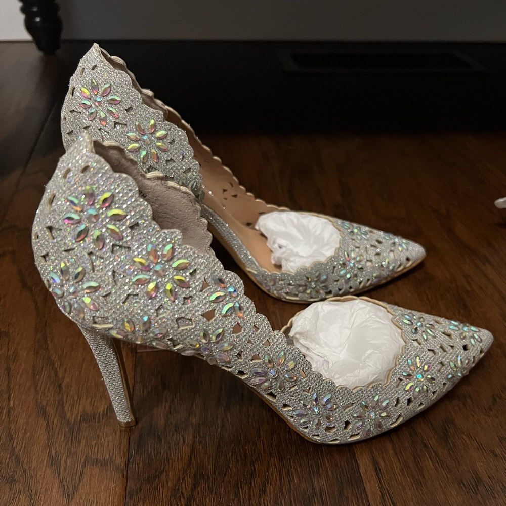 Women’s INC heels